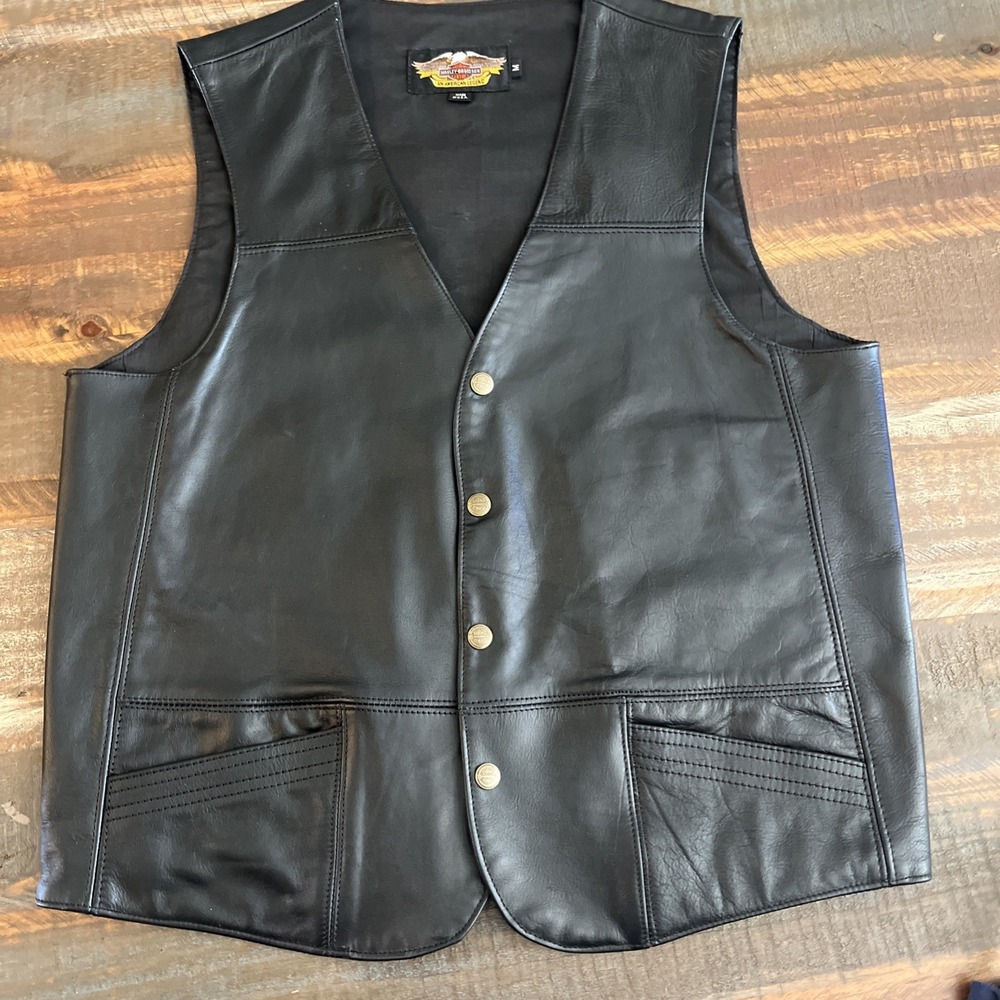 Leather Vest Harley-Davidson Owners Group HOG Patch See Measurements Medium